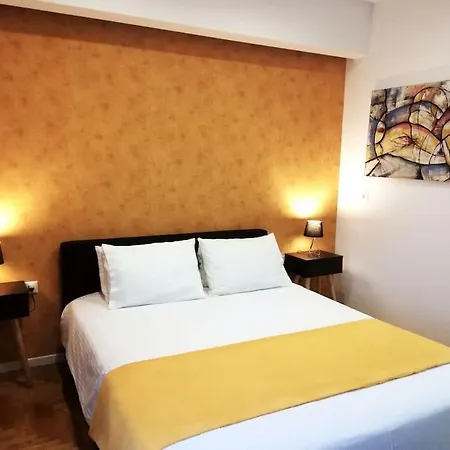 Modern Flat In City Center-3